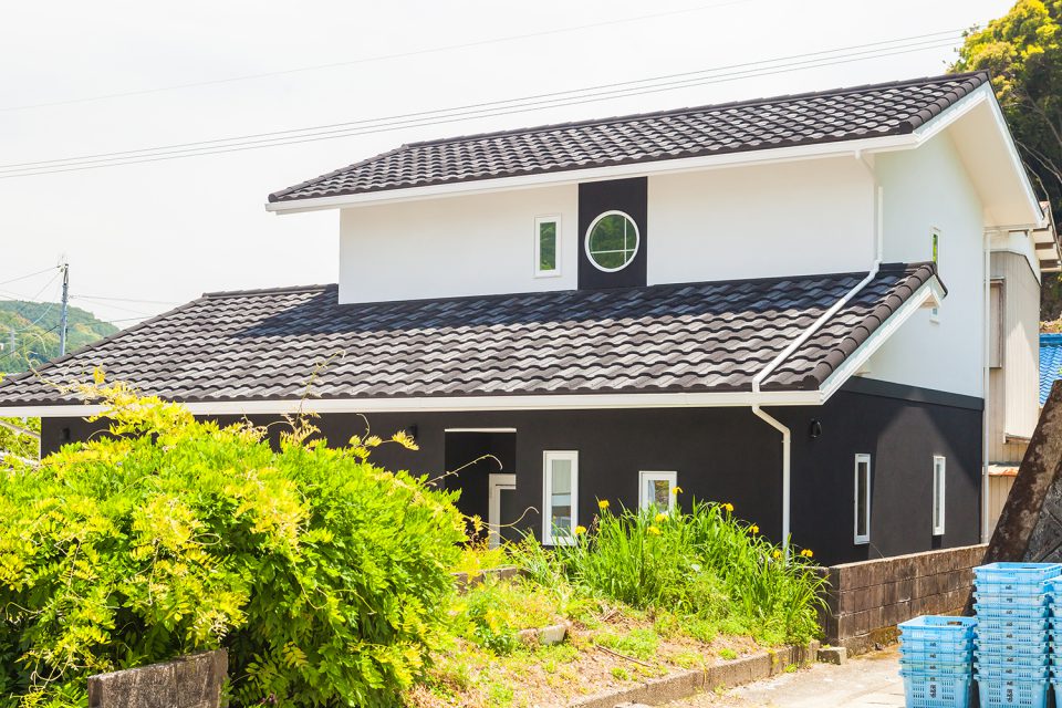 蔵をイメージした和モダンのお家 施工例 高知の工務店 新築住宅 注文住宅 自然素材の家 リフォーム 大崎建築 おうちシュシュ おみせシュシュ 蔵をイメージした和モダンのお家 施工例 高知の工務店 新築住宅 注文住宅 自然素材の家 リフォーム 大崎建築 おうちシュシュ おみせシュシュ
